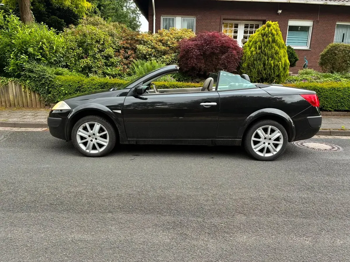Gebraucht Renault Mégane Cabriolet 136 PS (100 kW) 2004 Schwarz Cabrio