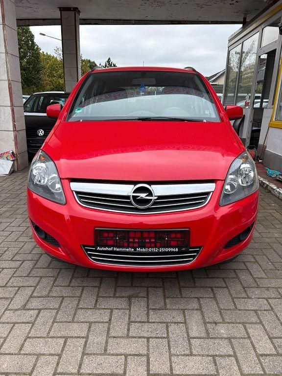 Rot Gebraucht 2012 Opel Zafira Family Van / Kleinbus | 4.199 € (Guter Preis) - Bild 1/4