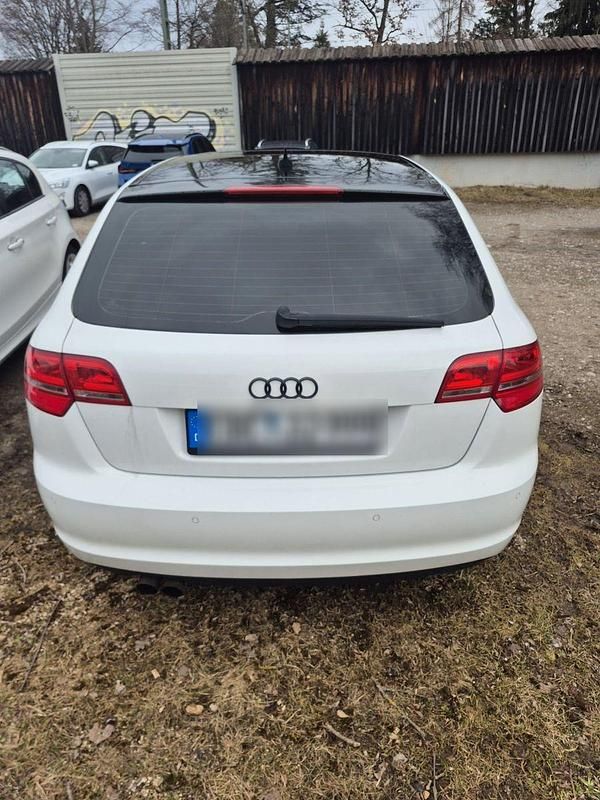 Gebraucht Audi A3 Sportback 160 PS (117 kW) 2008 Weiß Kleinwagen