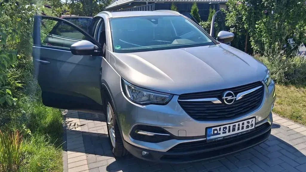 Gebraucht Opel Grandland X Business Elegance 131 PS (96 kW) 2017 Silber SUV