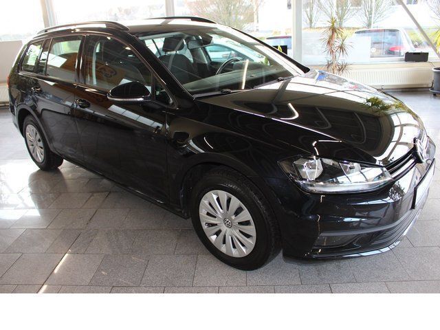 Gebraucht VW Golf VII 116 PS (85 kW) 2018 Schwarz metallic Kombi