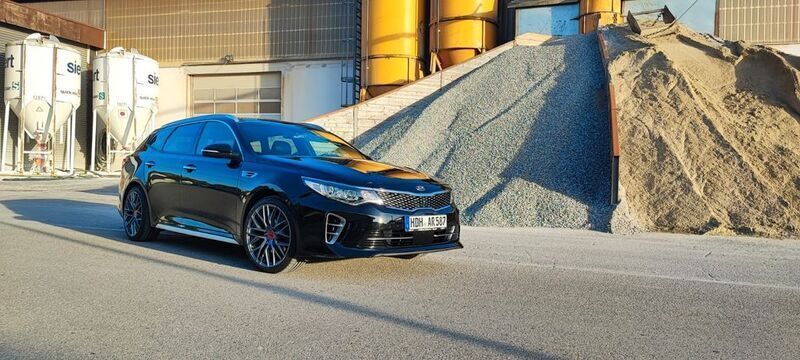 Schwarz Gebraucht 2017 Kia Optima GT-Line Kombi | 15.900 € (Fairer Preis) - Bild 1/4