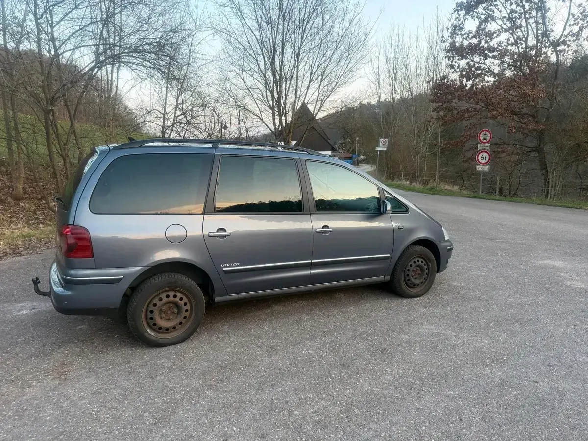 Usata VW Sharan 140 CV (102 kW) 2010 Verde Monovolume