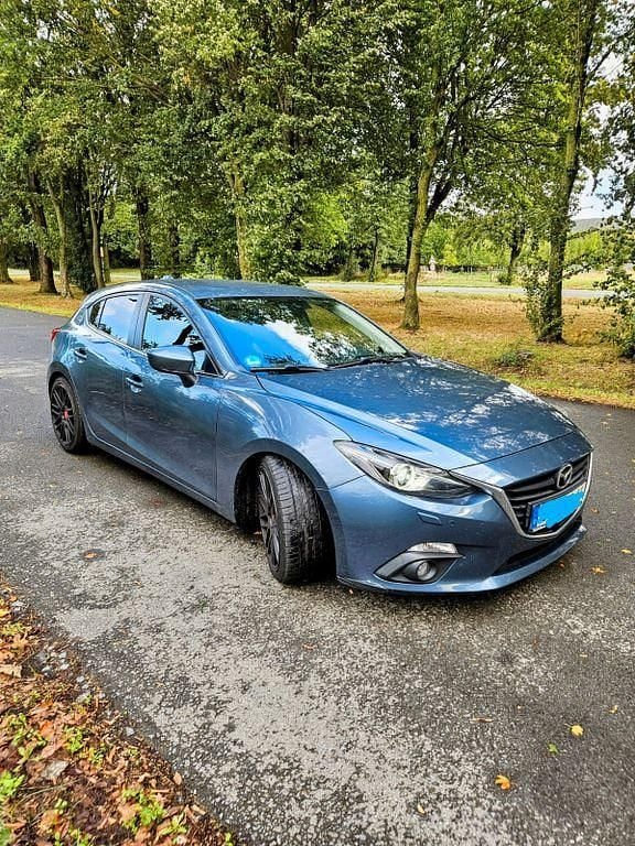 Blau Gebraucht 2014 Mazda 3 Sports-Line Limousine | 10.950 € (Fairer Preis) - Bild 1/4