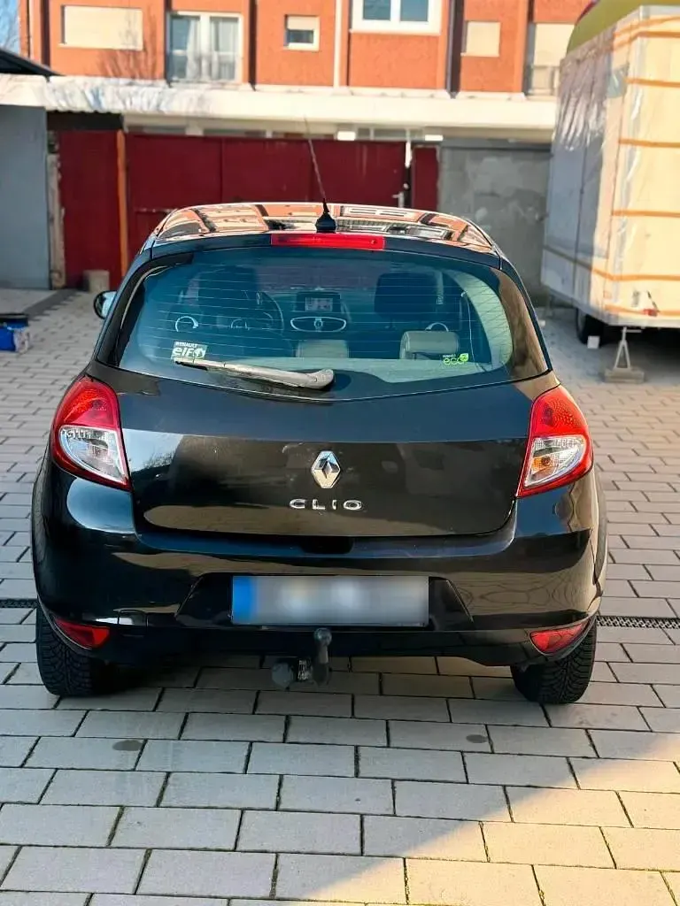 Gebraucht Renault Clio III 75 PS (55 kW) 2010 Schwarz Kleinwagen