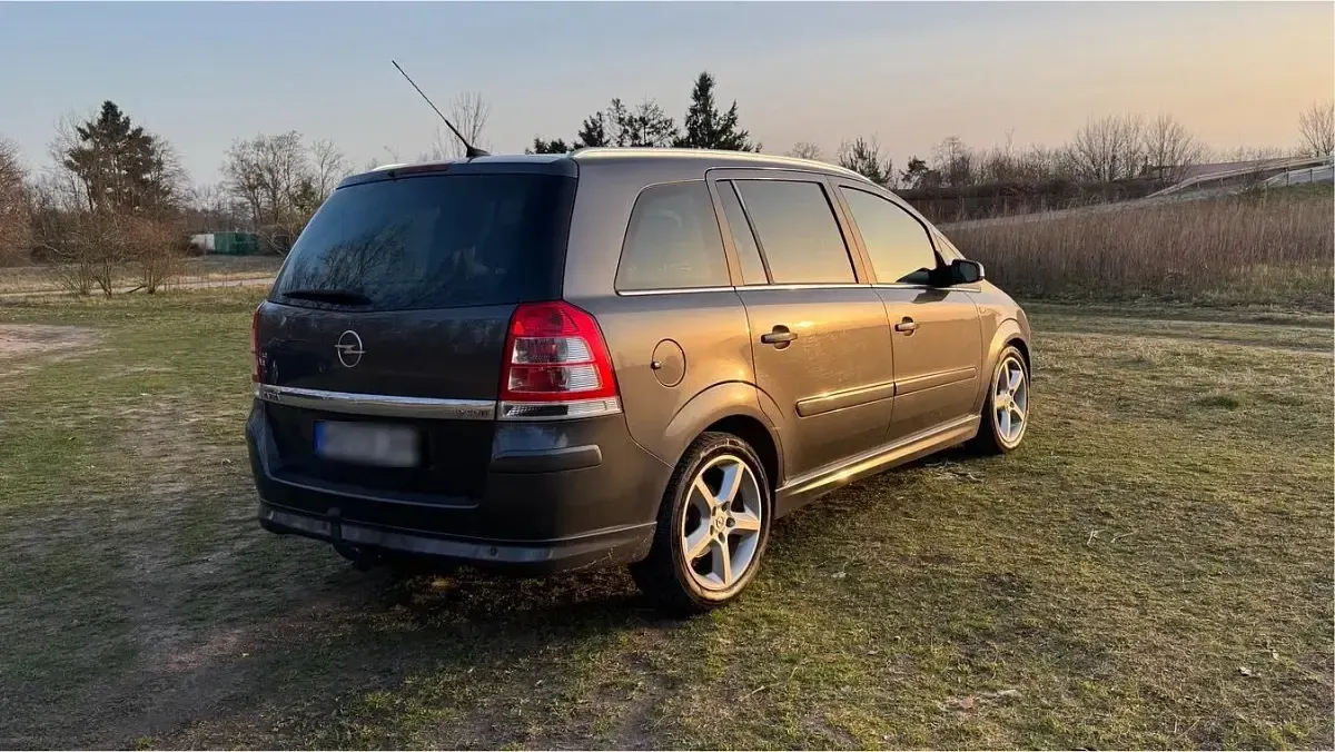 Gebraucht Opel Zafira 150 PS (110 kW) 2008 Grau Van / Kleinbus