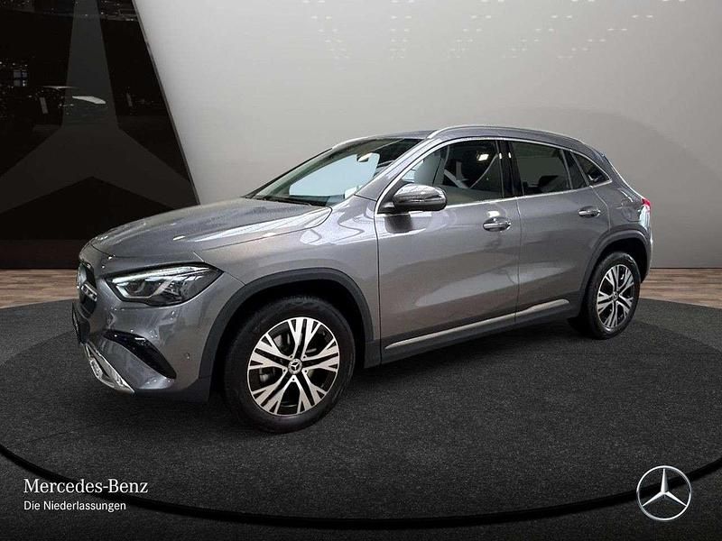 Gebraucht Mercedes GLA180 Progressive 136 PS (100 kW) 2024 Grau SUV