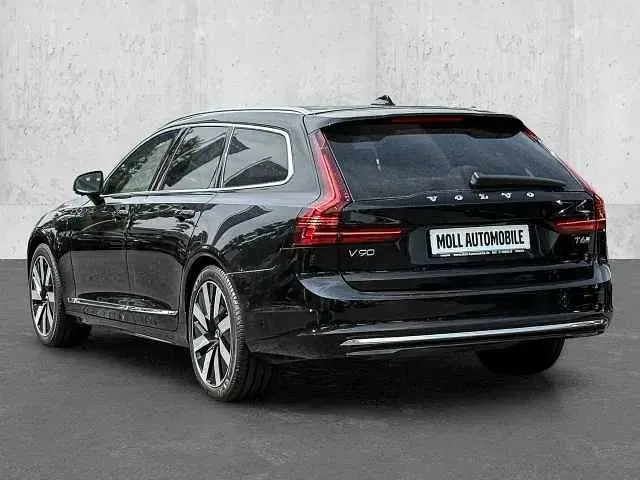 Gebraucht Volvo V90 Core 398 PS (292 kW) 2025 Onyx black / metallic Kombi