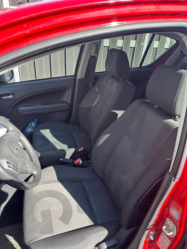 Gebraucht Opel Agila 86 PS (63 kW) 2010 Rot Kleinwagen