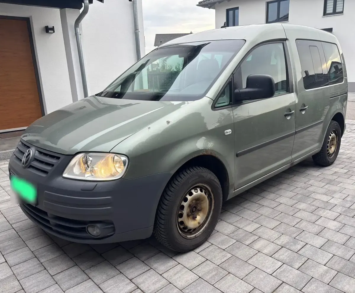 Używany VW Caddy 104 KM (76 kW) 2004 Zielony Minivan