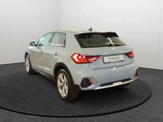 Neu Audi A1 Comfort 150 PS (110 kW) 2026 Grau SUV