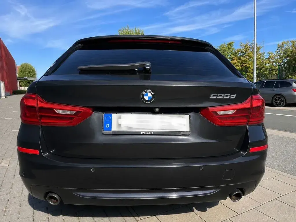 Gebraucht BMW 530 Shadowline 265 PS (194 kW) 2017 Schwarz Kombi