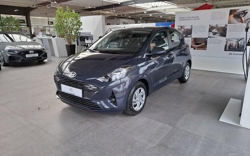 Gebraucht Hyundai i10 Select 63 PS (46 kW) 2024 Andere farbe Kleinwagen
