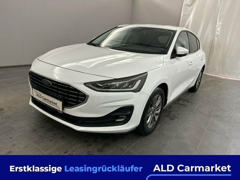 Weiß Gebraucht 2022 Ford Focus Titanium Limousine | 18.480 € (Guter Preis) - Bild 1/4