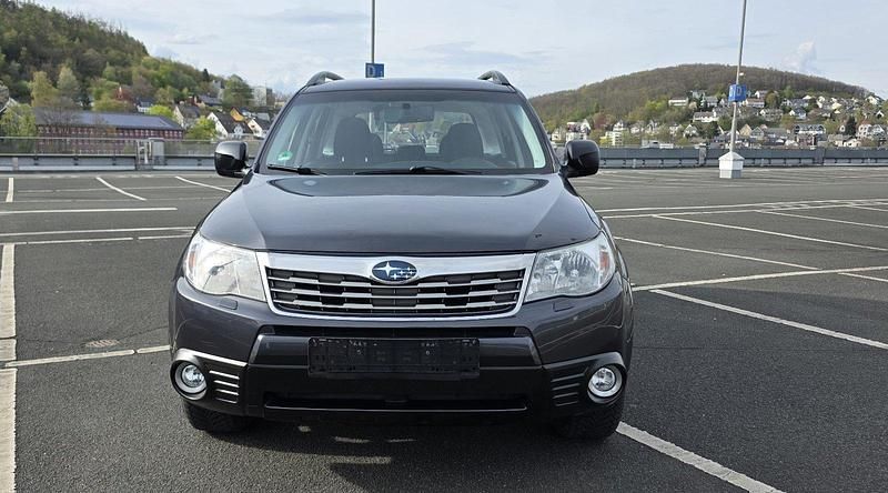 Second-hand Subaru Forester 150 CP (110 kW) 2012 Negru SUV