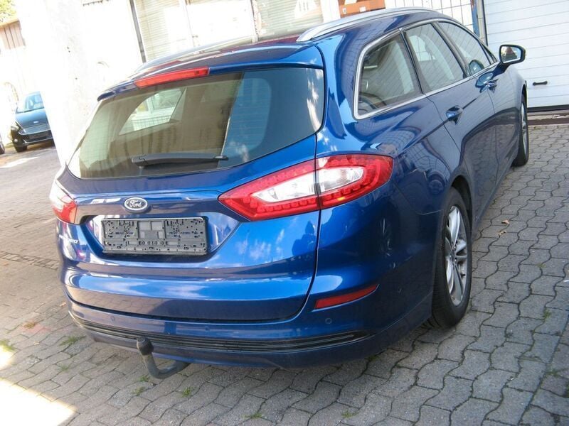 Gebraucht Ford Mondeo Titanium 150 PS (110 kW) 2018 Blau metallic Kombi