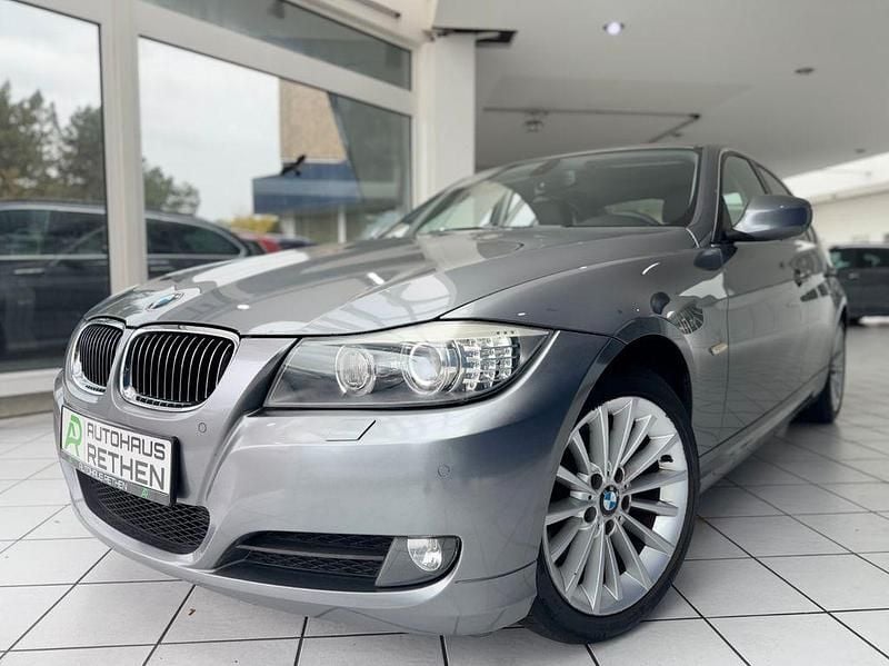 Grau Gebraucht 2009 BMW 325 Comfort Edition Limousine | 12.990 € (Teuer) - Bild 1/4