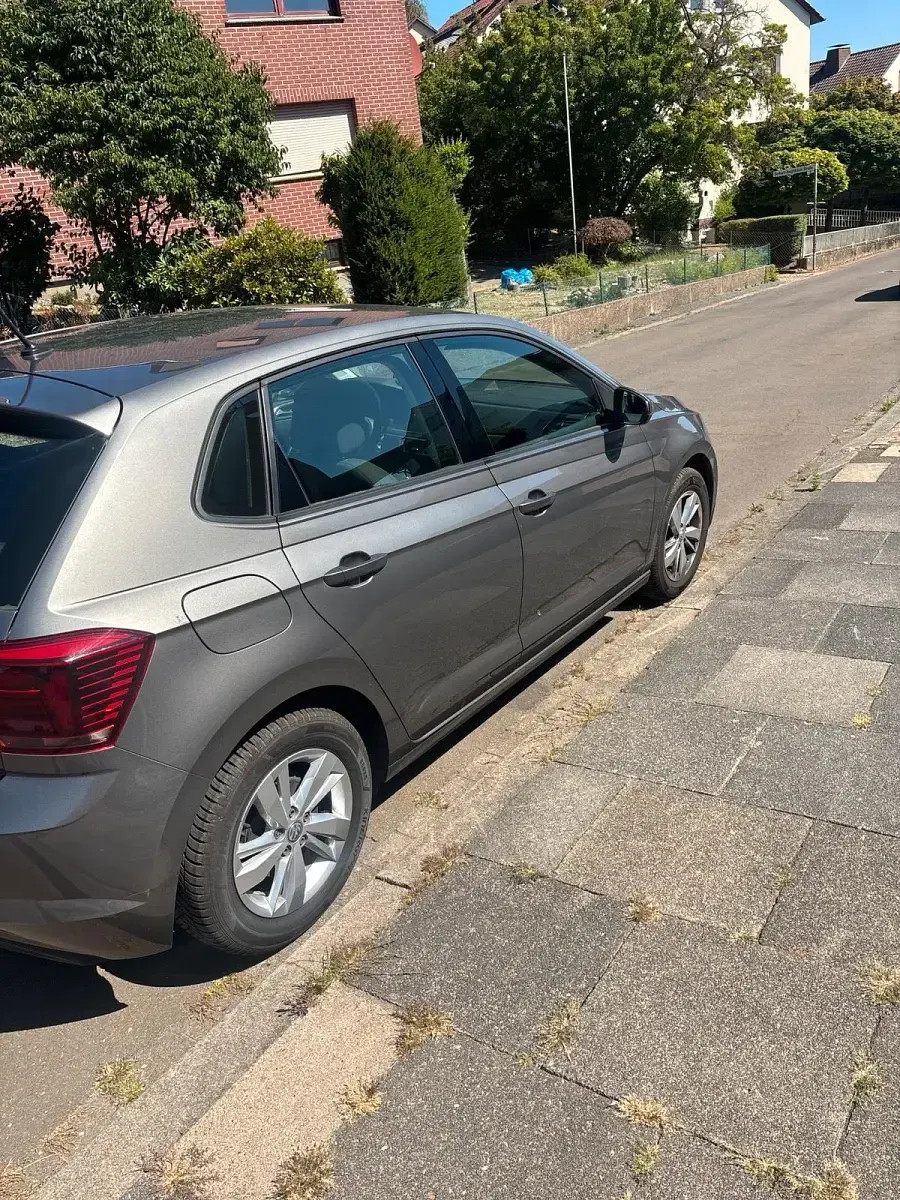 Gebraucht VW Polo 95 PS (69 kW) 2019 Grau Kleinwagen