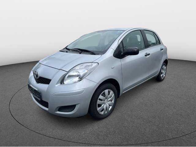 Gebraucht Toyota Yaris 69 PS (50 kW) 2009 Silber Limousine