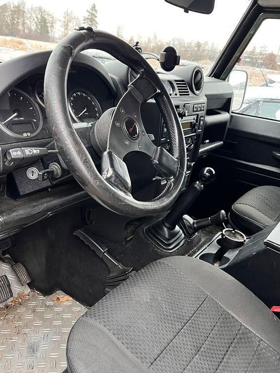 Gebraucht Land Rover Defender 122 PS (89 kW) 2008 Grün SUV