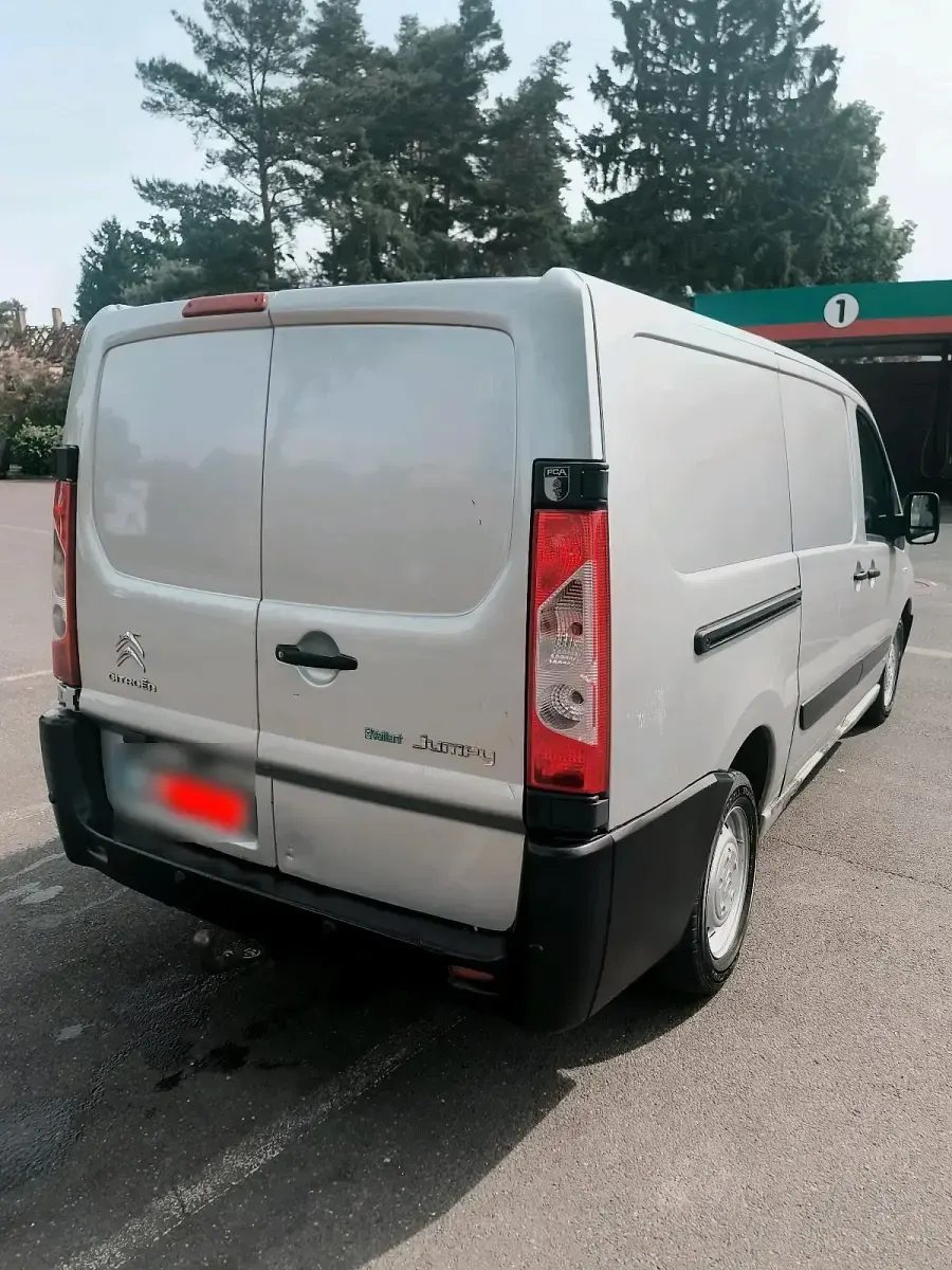 Gebraucht Citroën Jumpy 128 PS (94 kW) 2014 Silber Van / Kleinbus