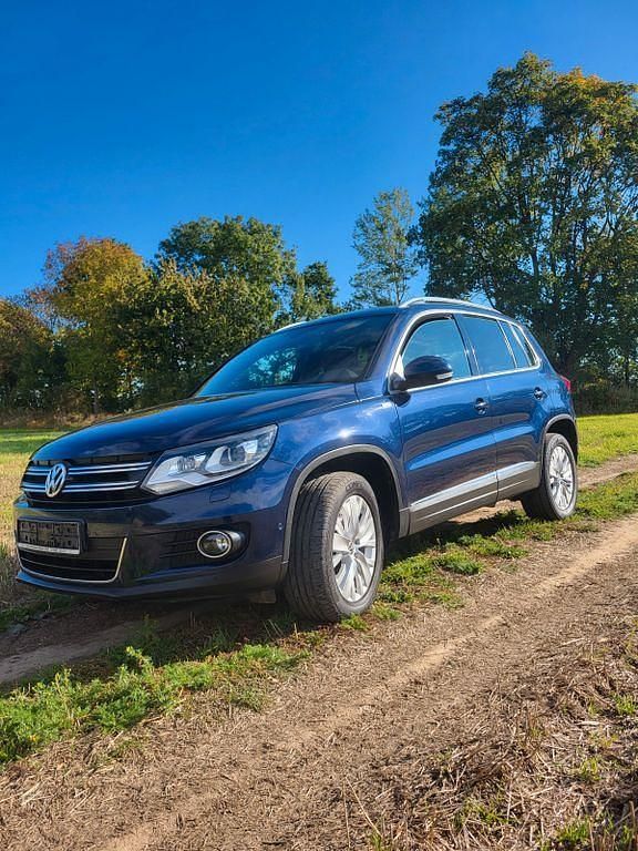 Blau Gebraucht 2014 VW Tiguan Life SUV | 9.000 € (Superpreis) - Bild 1/4