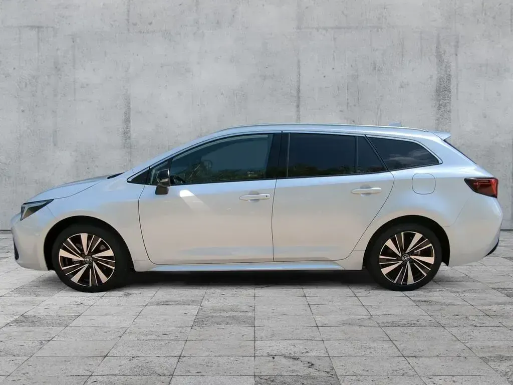 Neu Toyota Corolla 196 PS (144 kW) 2026 Weiß Limousine