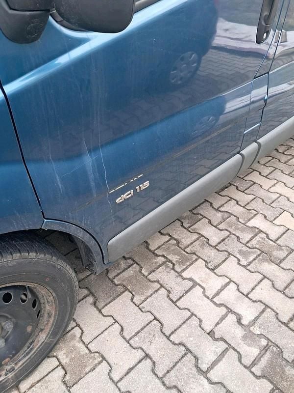 Gebraucht Renault Trafic 114 PS (83 kW) 2007 Blau Van / Kleinbus