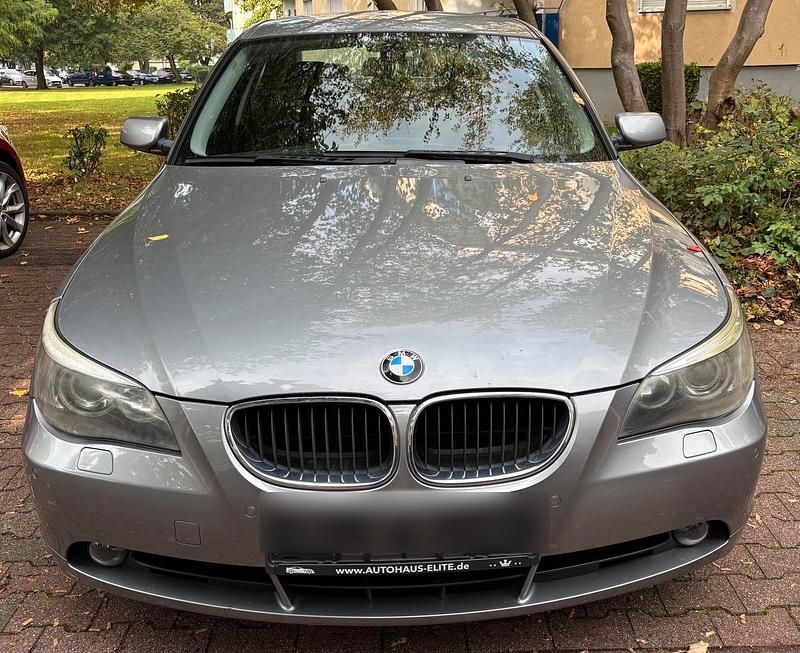 Grau Gebraucht 2004 BMW 530 Executive Limousine | 4.500 € (Superpreis) - Bild 1/4
