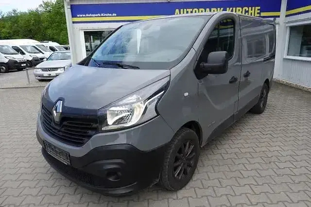 Gebraucht Renault Trafic Komfort 140 PS (102 kW) 2015 Van / Kleinbus