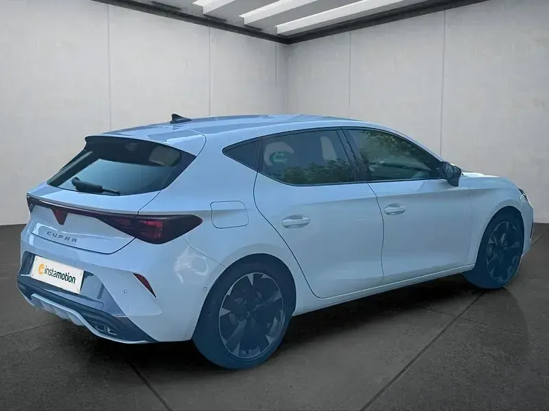 Gebraucht Cupra Leon 150 PS (110 kW) 2025 Weiß Kleinwagen