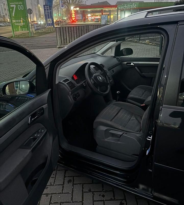 Gebraucht VW Touran 105 PS (77 kW) 2006 Schwarz Van / Kleinbus