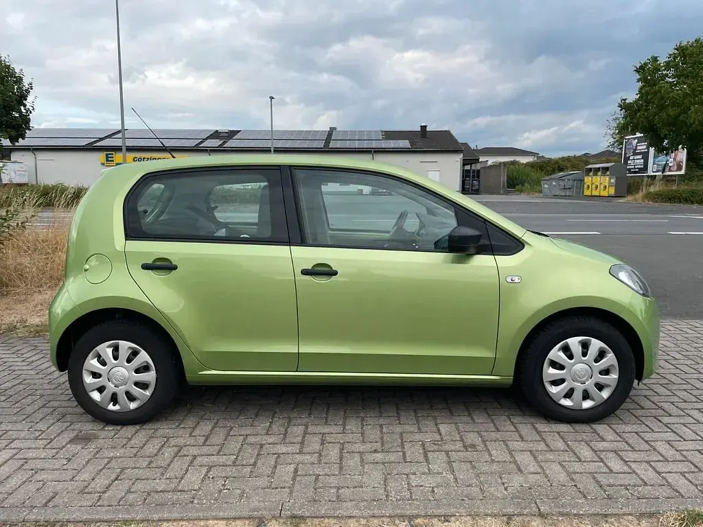 Gebraucht Skoda Citigo Active 60 PS (44 kW) 2013 Grün Kleinwagen