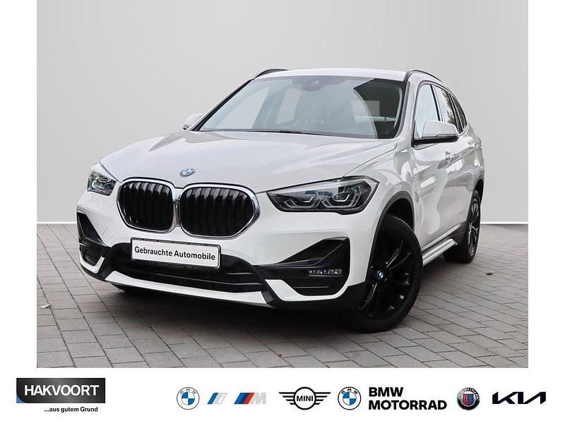 Alpinweiss 3 Gebraucht 2021 BMW X1 Sport Line SUV | 24.990 € (Fairer Preis) - Bild 1/4