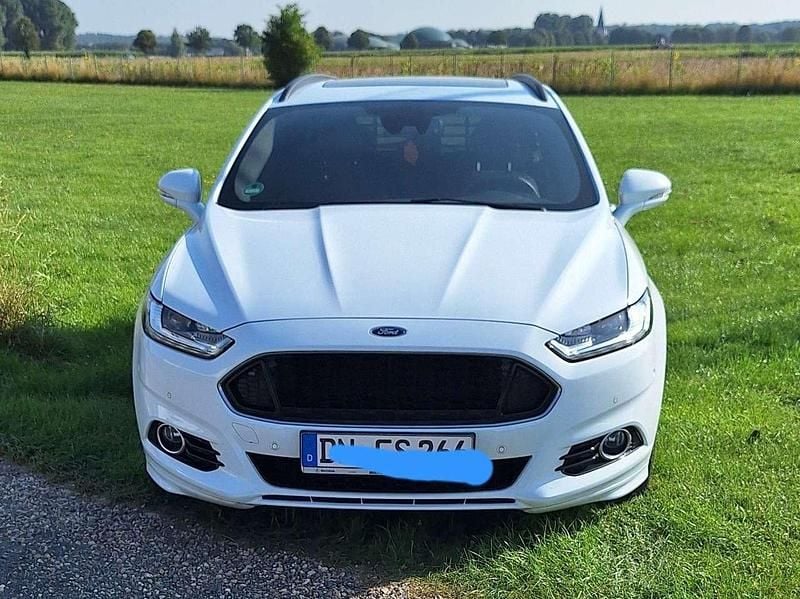 Weiß Gebraucht 2019 Ford Mondeo ST-Line Kombi | 14.800 € (Guter Preis) - Bild 1/4