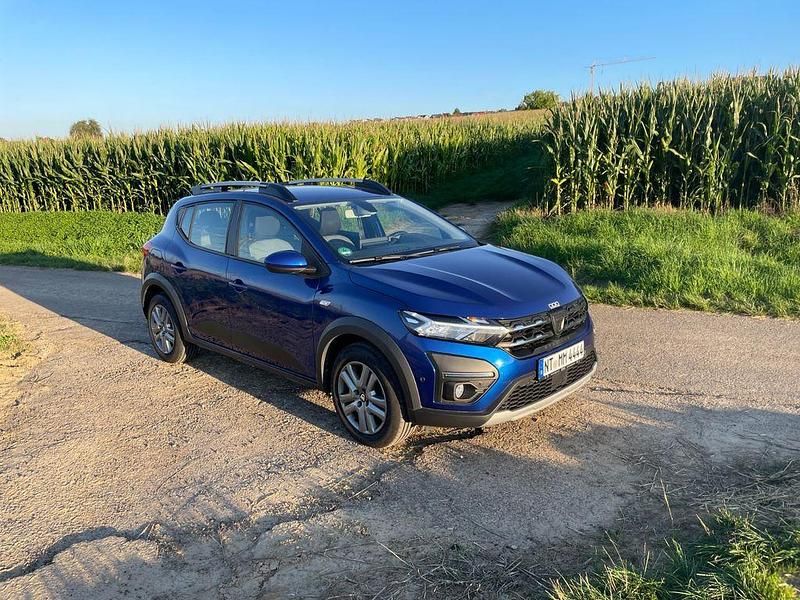 Blau Gebraucht 2021 Dacia Sandero Prestige Kleinwagen | 9.500 € (Guter Preis) - Bild 1/4
