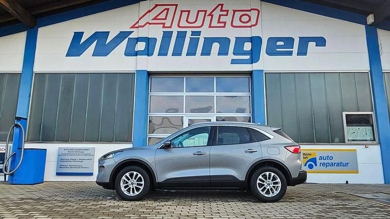 Gebraucht Ford Kuga Titanium 152 PS (111 kW) 2021 Silber SUV
