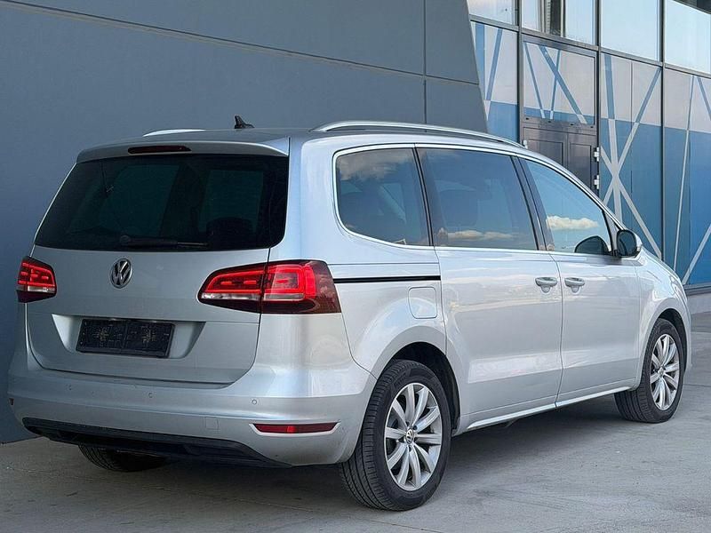 Gebraucht VW Sharan Highline 177 PS (130 kW) 2020 Silber Van / Kleinbus