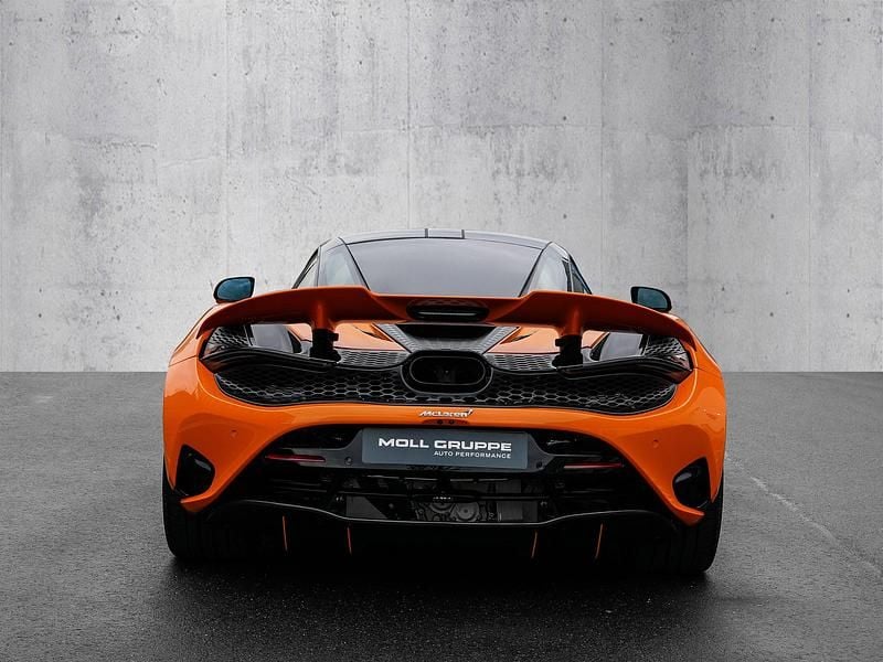 Gebraucht McLaren 750S 751 PS (552 kW) 2024 Orange Coupé
