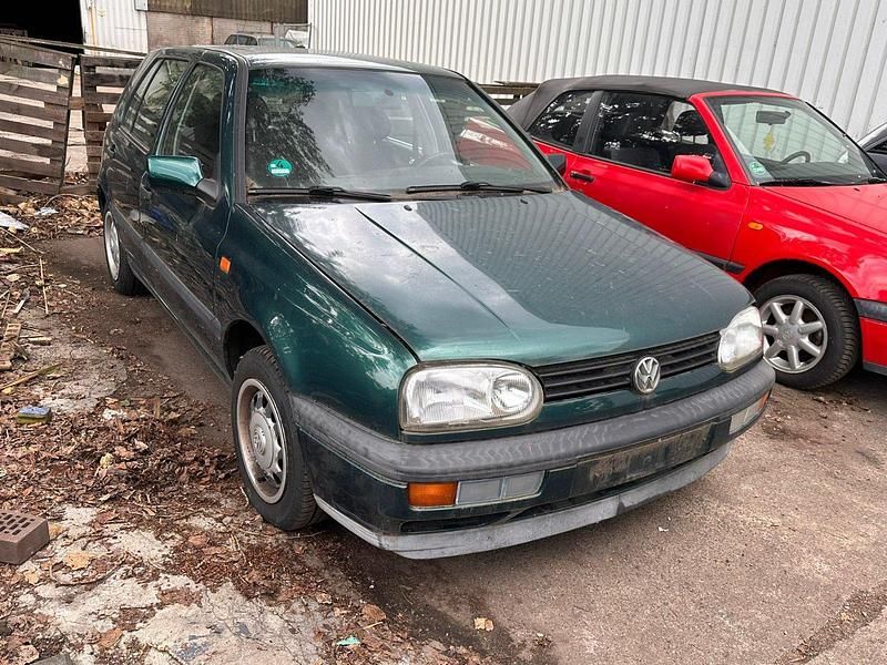 Grün Gebraucht 1995 VW Golf III Kleinwagen | 500 € - Bild 1/4