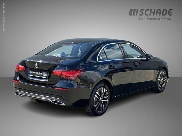 Gebraucht Mercedes A200 Progressive 163 PS (119 kW) 2024 Schwarz Limousine
