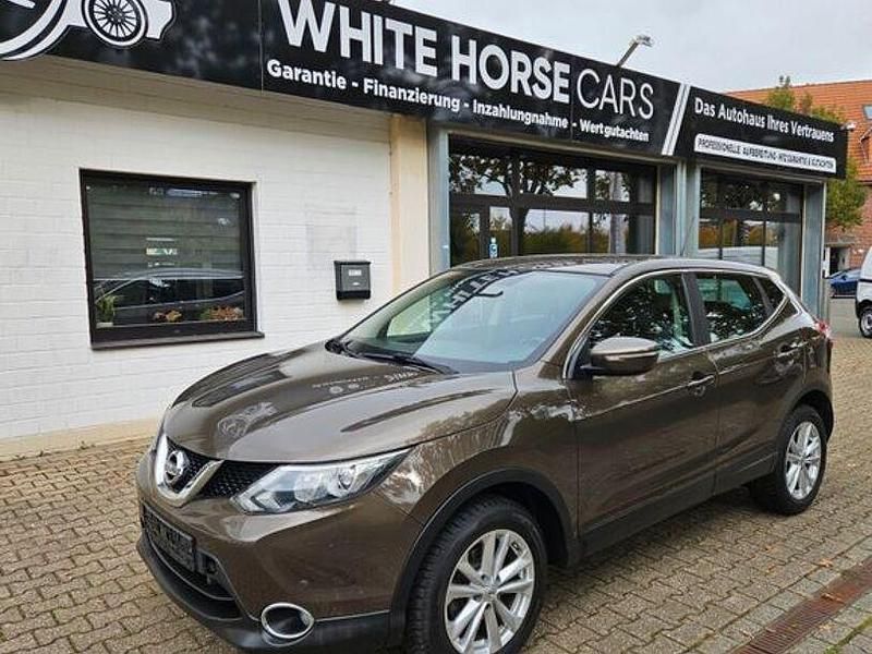 Beige Gebraucht 2014 Nissan Qashqai Acenta SUV | 9.198 € - Bild 1/4