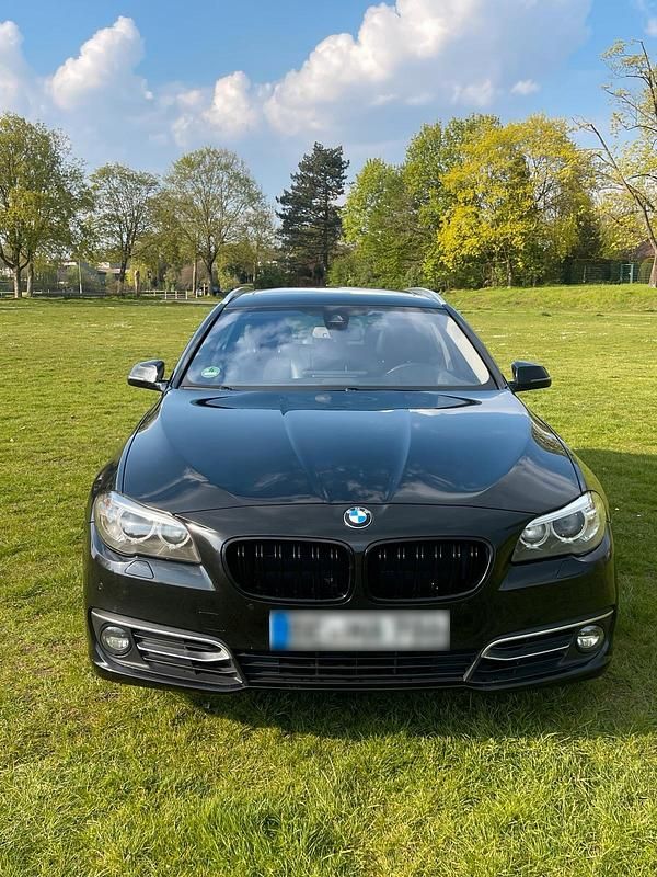 Gebraucht BMW 520 184 PS (135 kW) 2014 Schwarz Kombi