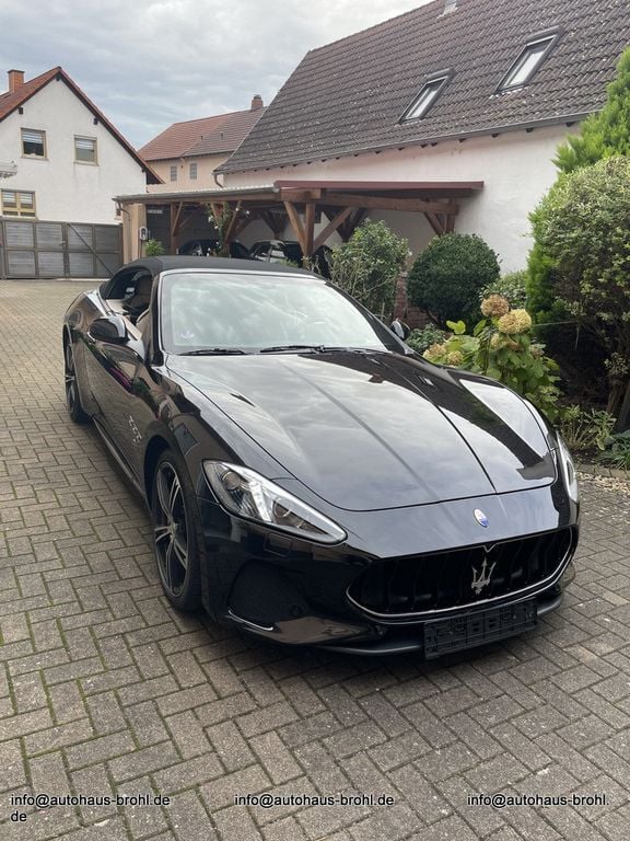 Nero carbonio Gebraucht 2019 Maserati GranCabrio Cabrio | 119.990 € - Bild 1/4
