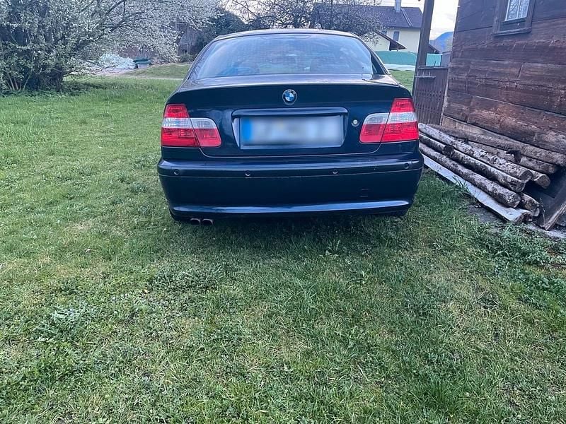 Gebraucht BMW 320 170 PS (125 kW) 2002 Blau Limousine