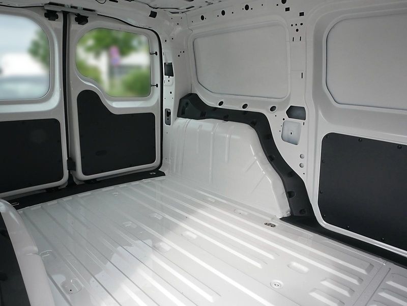 Gebraucht VW Caddy Maxi Comfortline 114 PS (83 kW) 2024 Weiß Van / Kleinbus