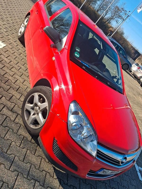 Gebraucht Opel Astra 90 PS (66 kW) 2008 Rot Kleinwagen