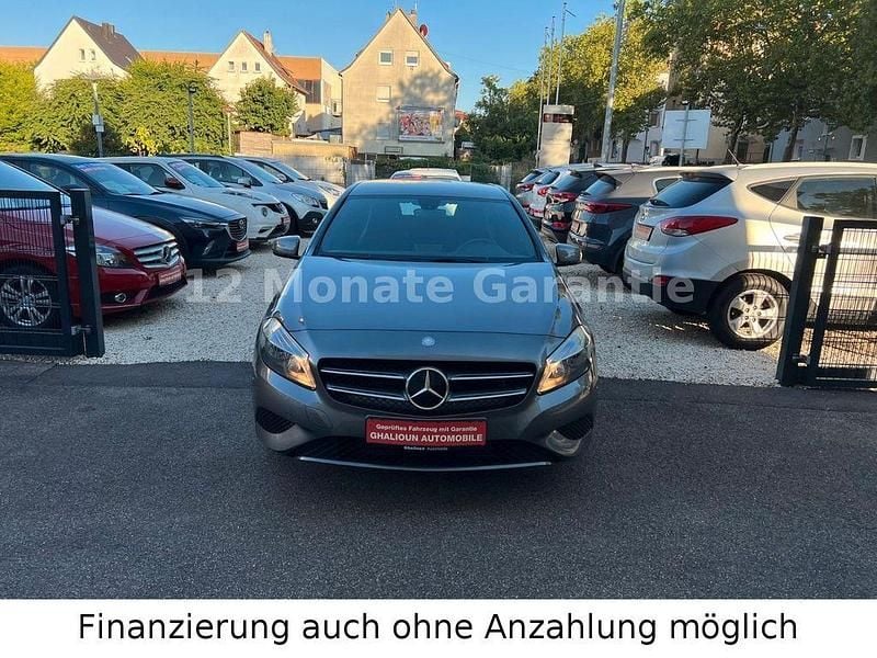 Gebraucht Mercedes A180 Sport 122 PS (89 kW) 2015 Grau Limousine