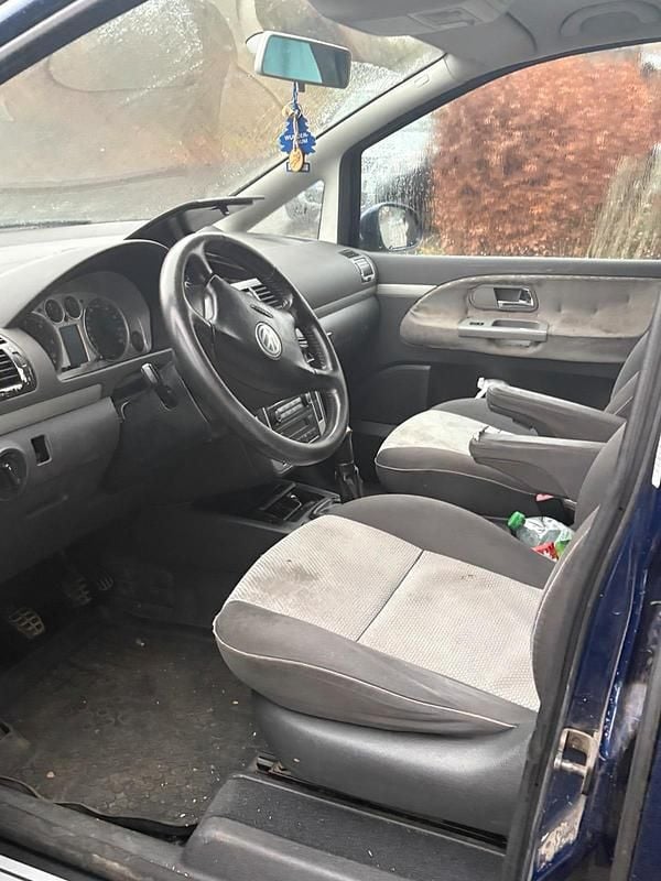 Blau Gebraucht 2007 VW Sharan Van / Kleinbus | 850 € (Superpreis) - Bild 1/4