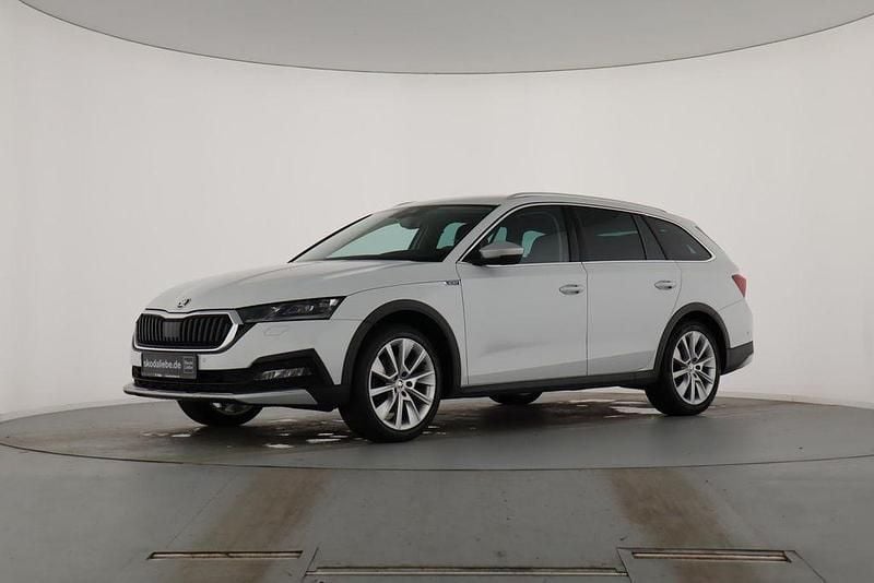Gebraucht Skoda Octavia 200 PS (147 kW) 2021 Moonweiss metallic Kombi